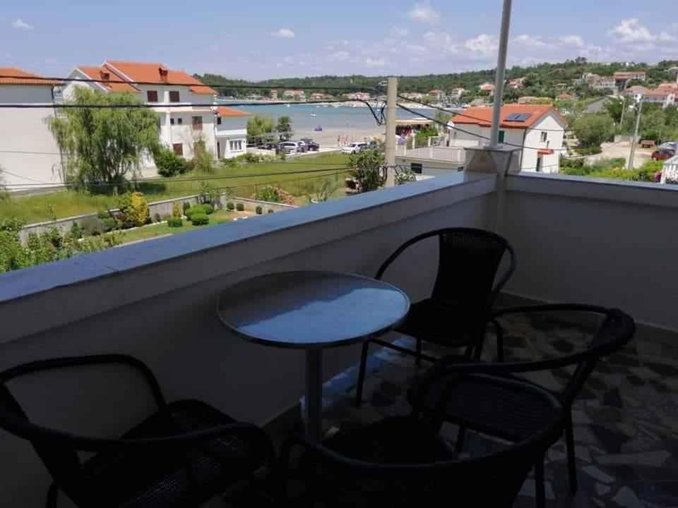 Apartment Lopar 10 Eksteriør bilde
